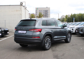 Подержанный автомобиль Skoda Kodiaq 2022 года (2 фото)