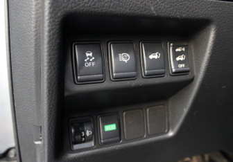 Подержанный автомобиль Nissan X-Trail 2015 года (15 фото)