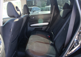 Подержанный автомобиль Nissan X-Trail 2014 года (10 фото)