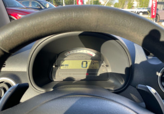 Подержанный автомобиль Citroen C3 Hatchback 2006 года (15 фото)