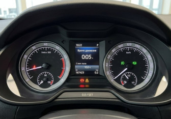 Подержанный автомобиль Skoda Octavia Liftback 2017 года (8 фото)