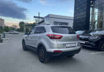 Подержанный автомобиль Hyundai Creta 2016 года (7 фото)