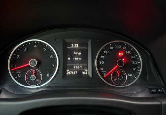 Подержанный автомобиль Volkswagen Tiguan 2010 года (16 фото)