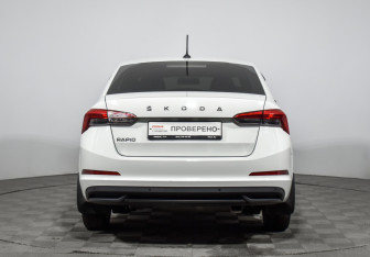 Подержанный автомобиль Skoda Rapid Liftback 2020 года (6 фото)