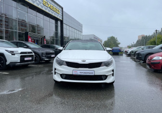Подержанный автомобиль Kia Optima Sedan 2018 года (2 фото)