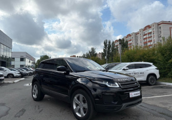Подержанный автомобиль Land Rover Range Rover Evoque 2017 года (3 фото)