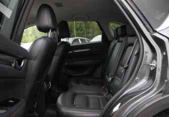 Подержанный автомобиль Mazda CX-5 2018 года (10 фото)
