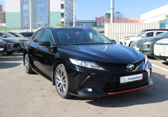 Подержанный автомобиль Toyota Camry Sedan 2021 года (3 фото)