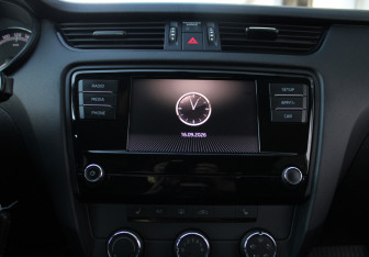 Подержанный автомобиль Skoda Octavia Liftback 2018 года (13 фото)