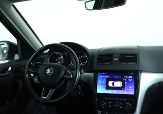 Подержанный автомобиль Skoda Yeti 2016 года (13 фото)