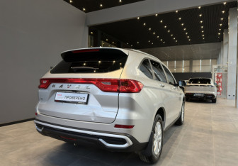 Подержанный автомобиль Haval M6 2023 года (8 фото)