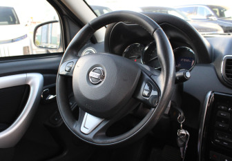 Подержанный автомобиль Nissan Terrano 2018 года (13 фото)