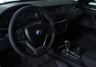 Подержанный автомобиль BMW X3 2014 года (12 фото)