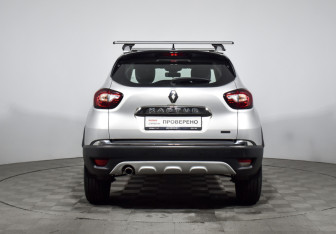 Подержанный автомобиль Renault Kaptur 2021 года (6 фото)