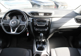 Подержанный автомобиль Nissan Qashqai 2019 года (9 фото)