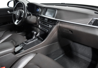 Подержанный автомобиль Kia Optima Sedan 2019 года (13 фото)