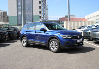 Подержанный автомобиль Volkswagen Tiguan 2021 года (3 фото)
