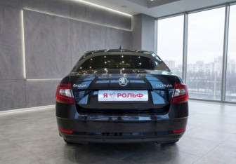 Подержанный автомобиль Skoda Octavia Liftback 2017 года (4 фото)