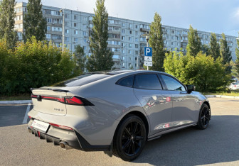 Подержанный автомобиль Changan UNI-V 2024 года (5 фото)