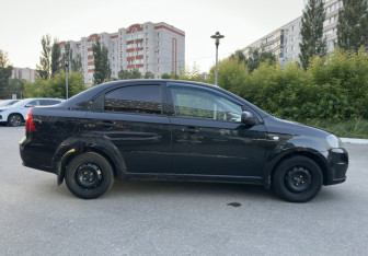 Подержанный автомобиль Chevrolet Aveo Sedan 2011 года (4 фото)