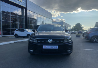 Подержанный автомобиль Volkswagen Tiguan 2017 года (2 фото)