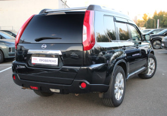 Подержанный автомобиль Nissan X-Trail 2014 года (4 фото)