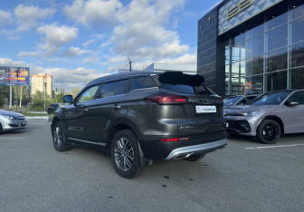 Подержанный автомобиль Geely Atlas Pro 2023 года (7 фото)