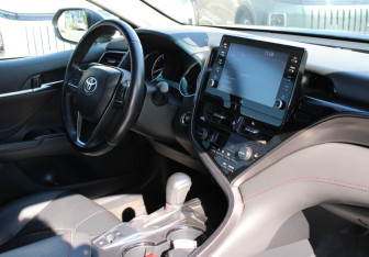 Подержанный автомобиль Toyota Camry Sedan 2021 года (8 фото)