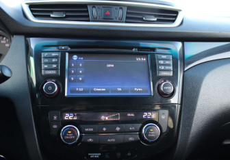 Подержанный автомобиль Nissan Qashqai 2018 года (12 фото)
