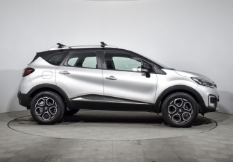 Подержанный автомобиль Renault Kaptur 2021 года (4 фото)