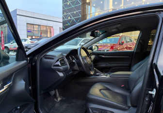 Подержанный автомобиль Toyota Camry Sedan 2021 года (9 фото)