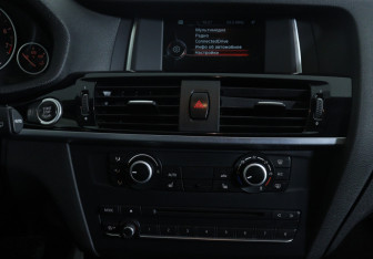 Подержанный автомобиль BMW X3 2014 года (16 фото)