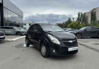 Подержанный автомобиль Chevrolet Spark 2012 года (3 фото)