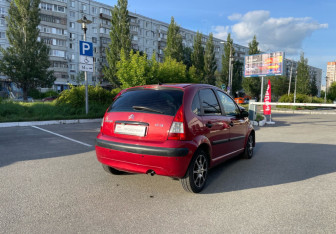 Подержанный автомобиль Citroen C3 Hatchback 2006 года (5 фото)