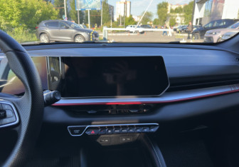 Подержанный автомобиль Geely Coolray 2024 года (12 фото)