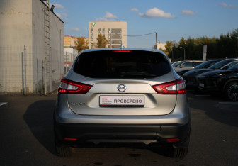 Подержанный автомобиль Nissan Qashqai 2018 года (4 фото)