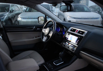Подержанный автомобиль Subaru Outback Wagon 2016 года (8 фото)