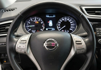 Подержанный автомобиль Nissan Qashqai 2017 года (11 фото)