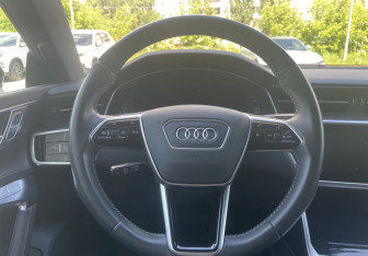 Подержанный автомобиль Audi A7 2020 года (13 фото)