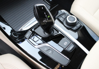 Подержанный автомобиль BMW X3 2020 года (13 фото)