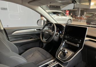 Подержанный автомобиль Haval M6 2023 года (14 фото)
