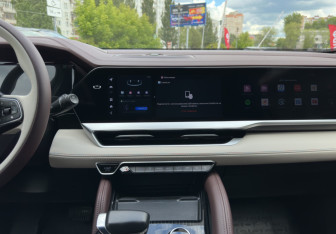 Подержанный автомобиль Geely Monjaro 2023 года (13 фото)