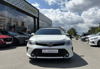 Подержанный автомобиль Toyota Camry Sedan 2016 года (2 фото)