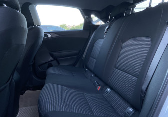 Подержанный автомобиль Kia Ceed Hatchback 2019 года (12 фото)