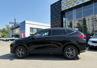 Подержанный автомобиль Haval F7 2024 года (8 фото)