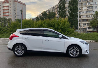 Подержанный автомобиль Ford Focus Hatchback 2012 года (4 фото)