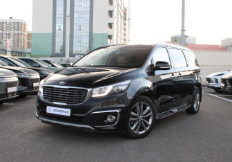Подержанный автомобиль Kia Carnival 2017 года (1 фото)