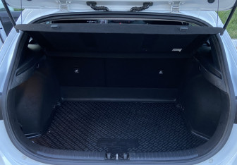 Подержанный автомобиль Kia Ceed Hatchback 2019 года (17 фото)