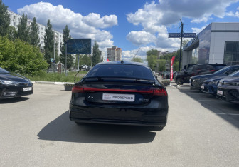Подержанный автомобиль Audi A7 2020 года (6 фото)