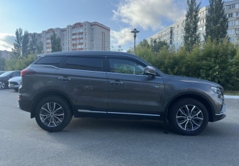 Подержанный автомобиль Geely Atlas Pro 2023 года (4 фото)